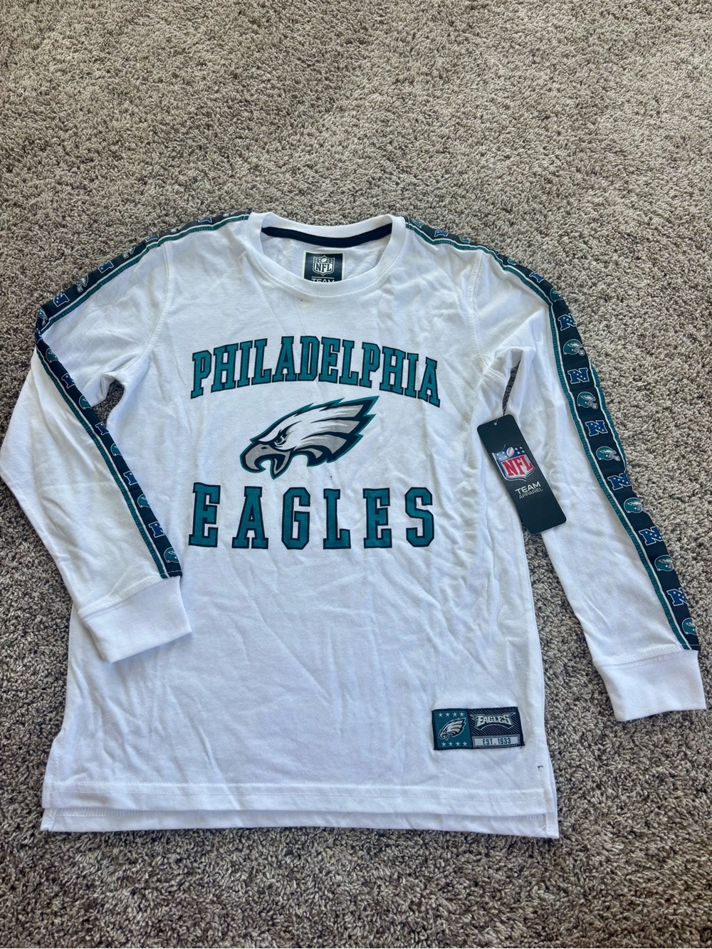 Kids NFL Philadelphia Eagles NFL Team White Long Sleeve Tee embellished arms